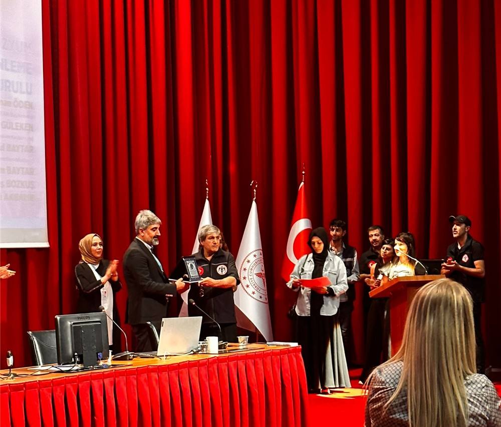 AKAD Derneği Olarak Gazi Yaşargil A.E.H. Düzenlemiş Olduğu AFET Sempozyum Eğitimine Katıldık