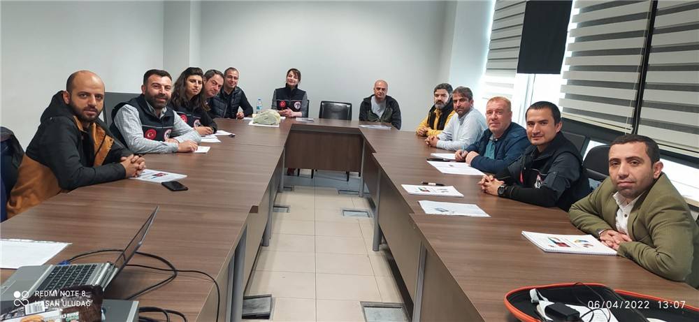 İlk Yardımcı Eğitimlerini İl Sağlık Müdürlüğünde İlk Yardımcı Eğitim Biriminden Aldık