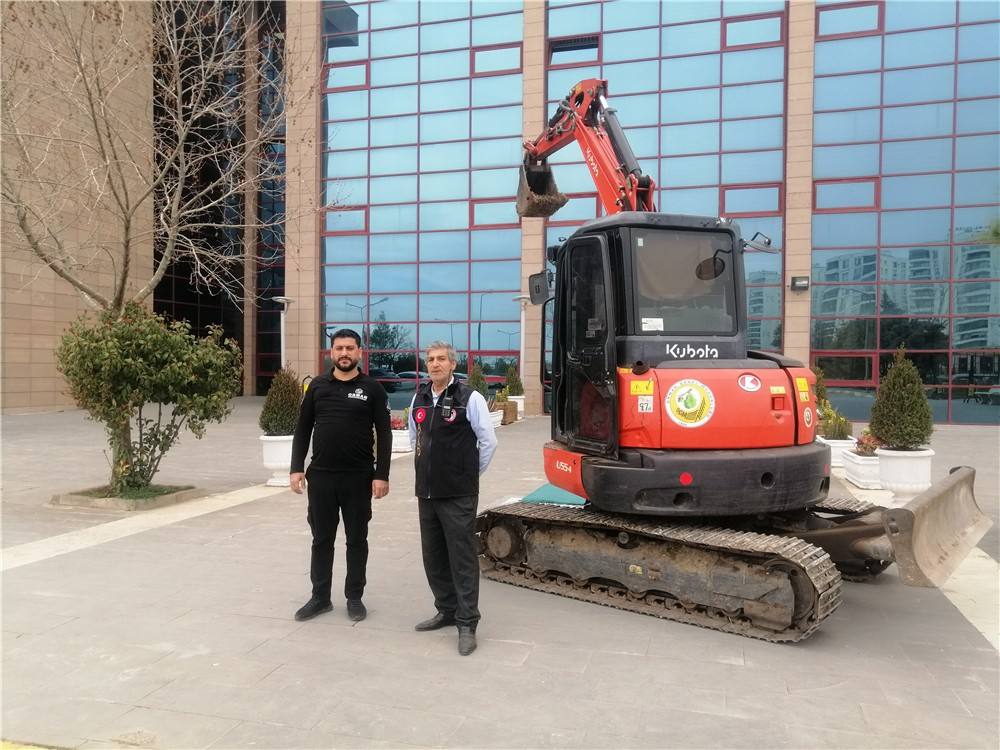 Gazi Yaşargil E.A. Hastanesinin Etrafına Sayın Vali Yardımcımız Fatih Ayaz ile Orman İşletme Müdürlüğüyle Hastane Başhekim ile Fidan Ektik