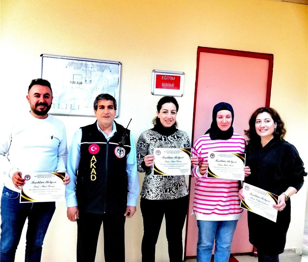 SBU Gazi Yaşargil AEH Çalışanlarına AFET Farkındalık Eğitimi Ve Çök Kapan Tutun Tahliye Tatbikatı Yapıldı