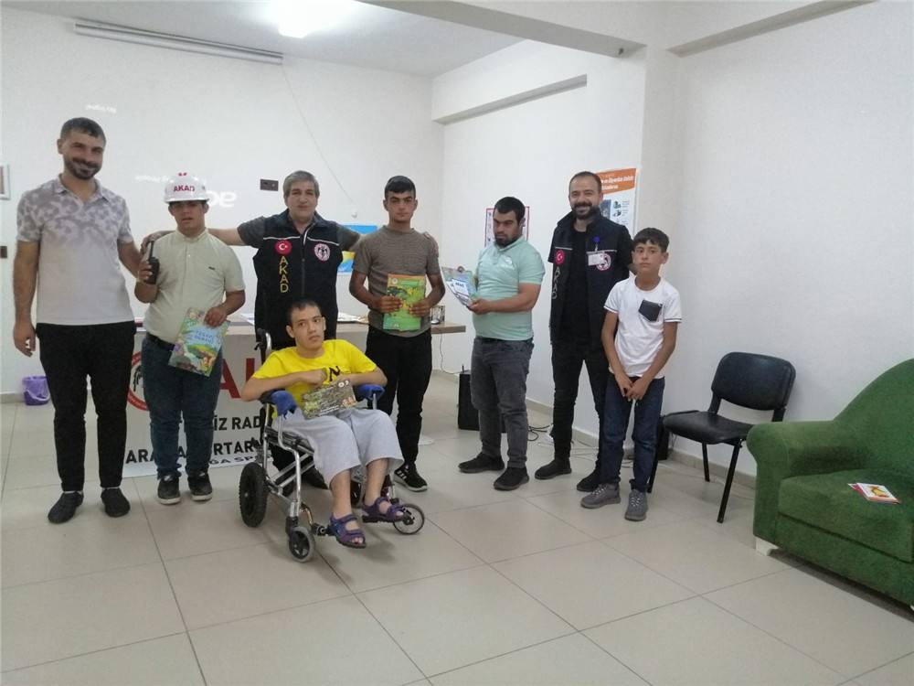 Duygu Rehabilitasyon Merkezine AFET Farkındalık Eğitimi Ve Orman Yangınları ile Mücadele Eğitimi Verildi ve Tatbikatı Yapıldı