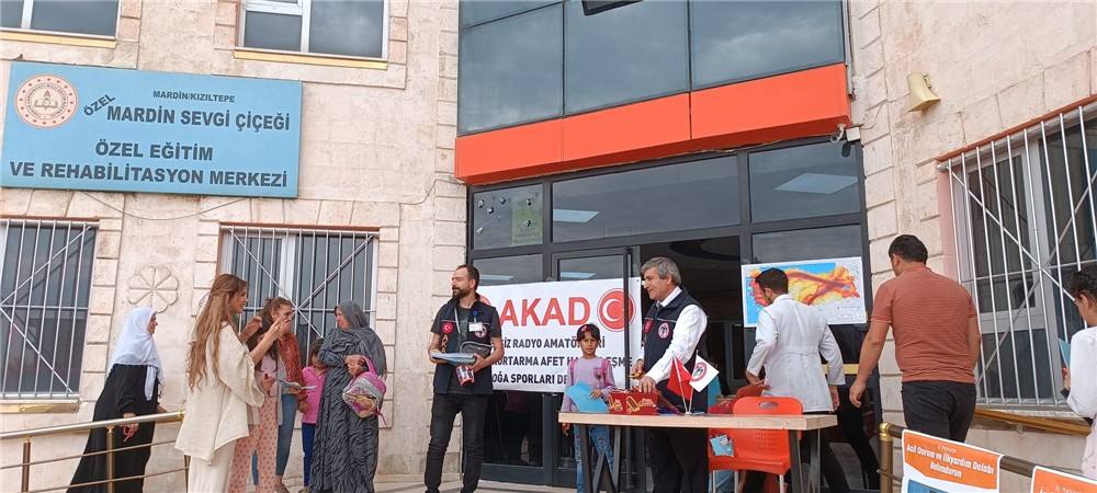 Mardin Kızıltepe Sevgi Çiçeği Rehabilitasyon Merkezine AFET Farkındalık Eğitimi Verildi ve Tatbikatı Yapıldı