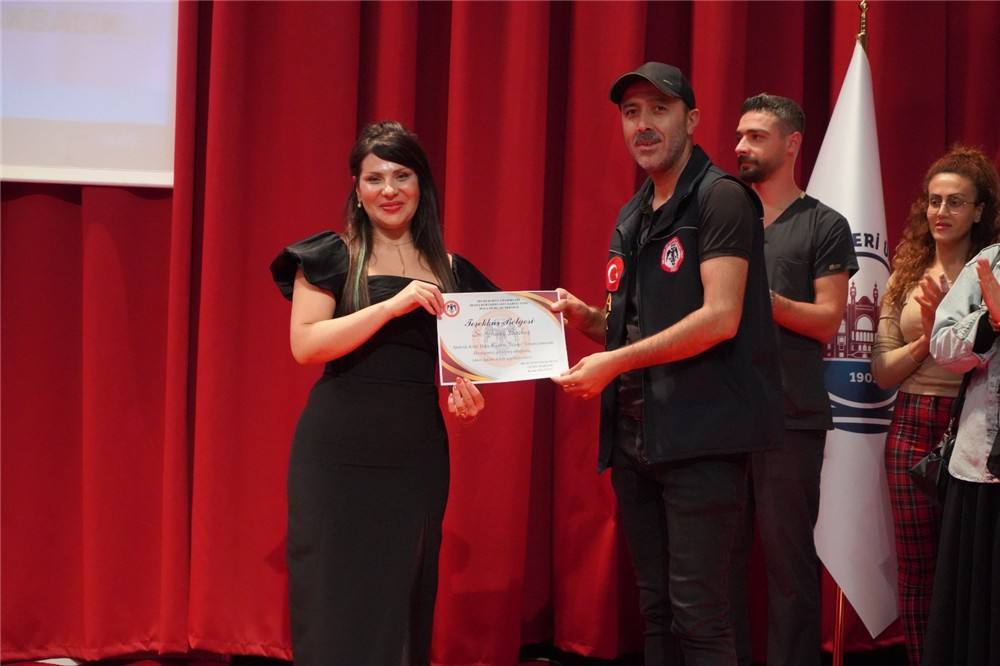 AKAD Derneği Olarak Gazi Yaşargil A.E.H. Düzenlemiş Olduğu AFET Sempozyum Eğitimine Katıldık