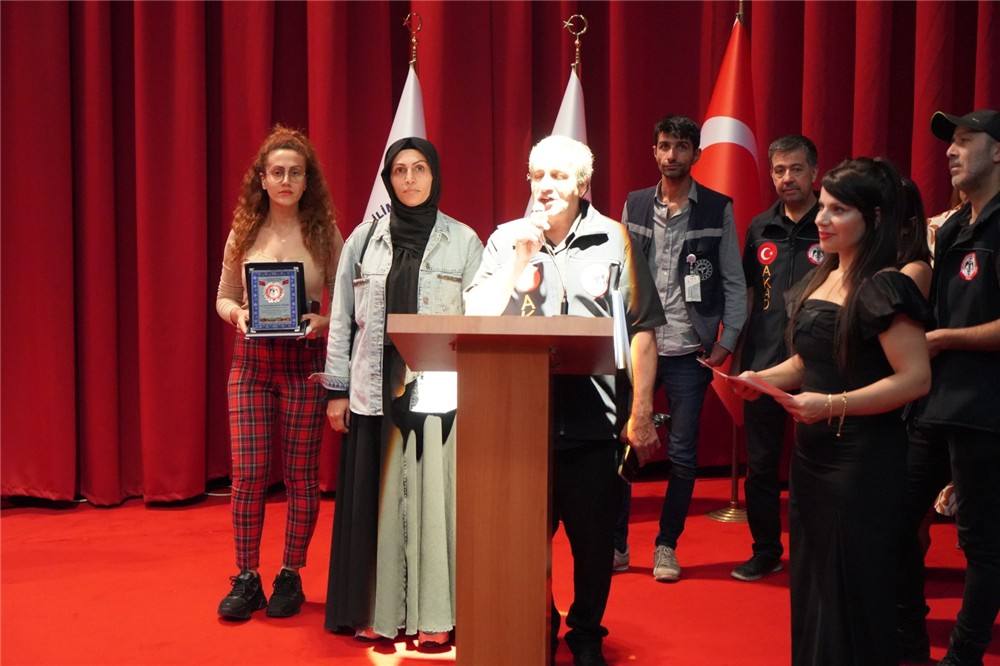 AKAD Derneği Olarak Gazi Yaşargil A.E.H. Düzenlemiş Olduğu AFET Sempozyum Eğitimine Katıldık