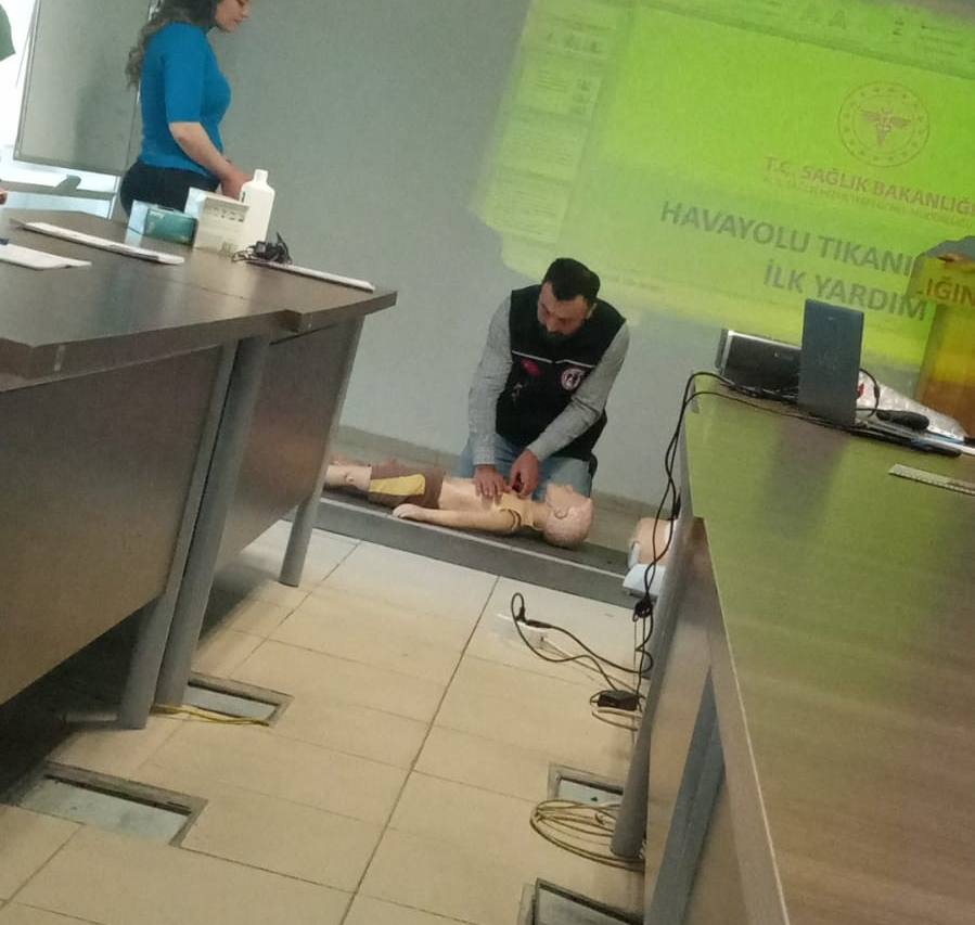 İlk Yardımcı Eğitimlerini İl Sağlık Müdürlüğünde İlk Yardımcı Eğitim Biriminden Aldık