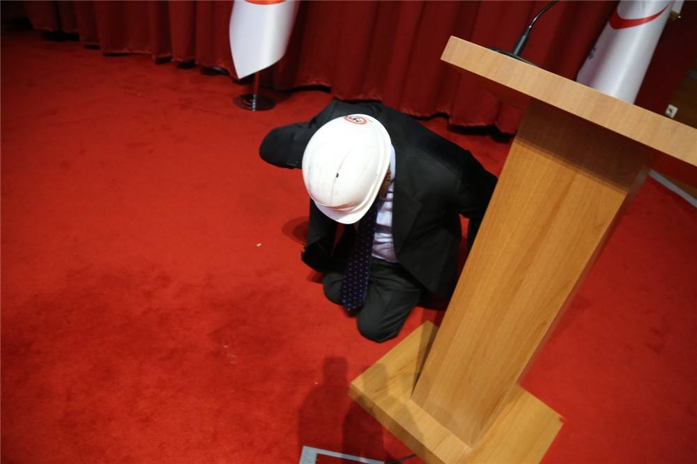 SBU Gazi Yaşargil AEH Çalışanlarına AFET Farkındalık Eğitimi Ve Çök Kapan Tutun Tahliye Tatbikatı Yapıldı